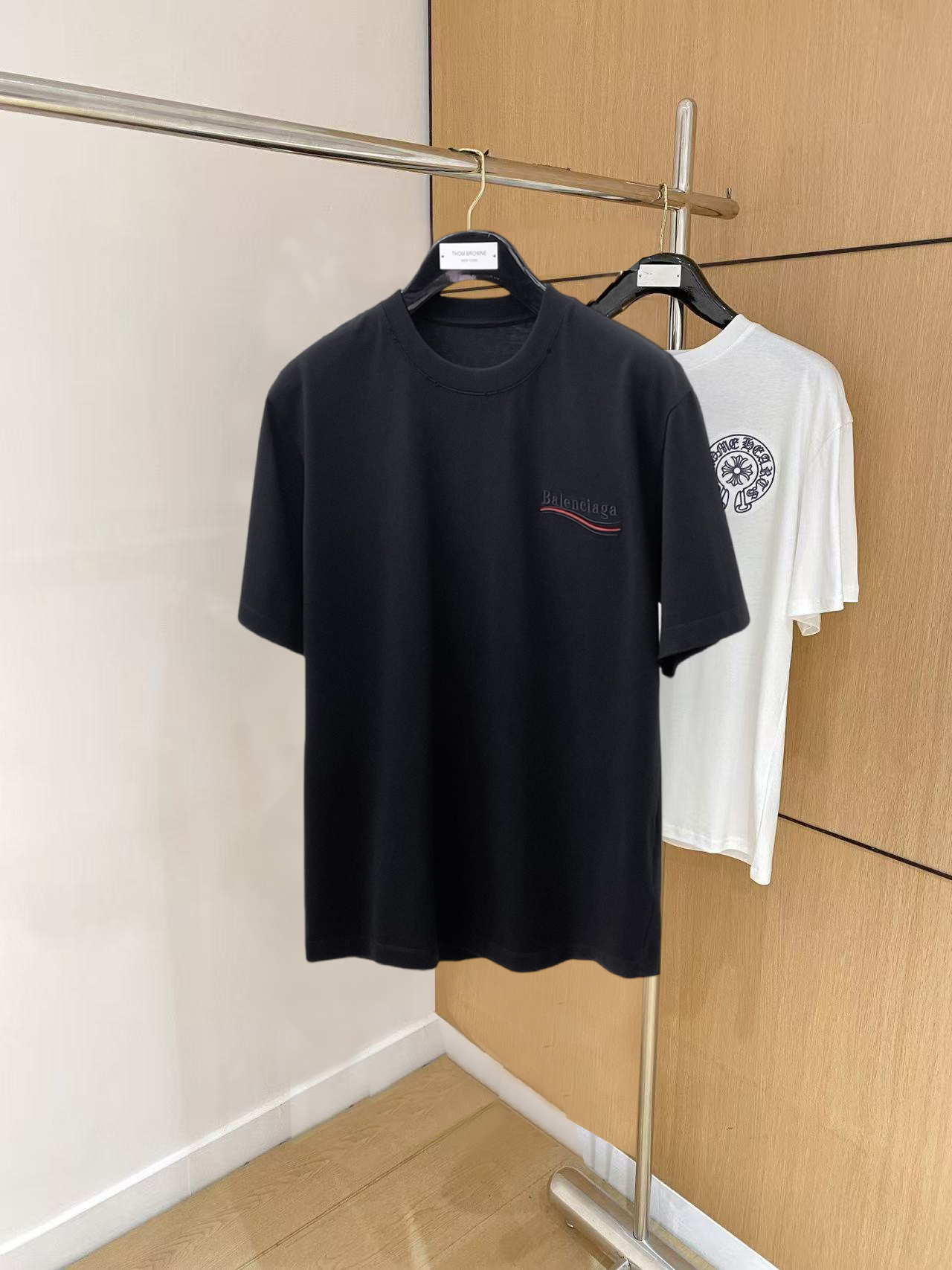 short sleeves